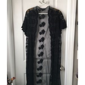 TORRID Short Sleeve Black Lace Duster Size 3